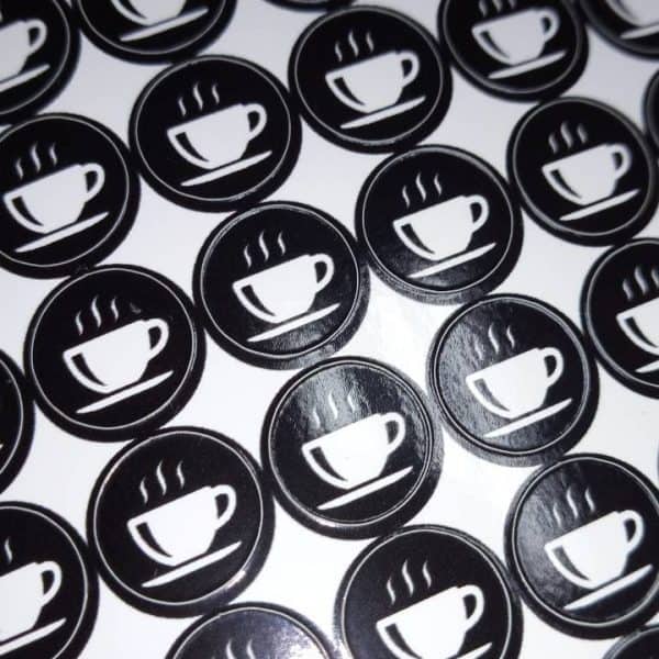 7 креативних способів використати наклейки для Вашої реклами